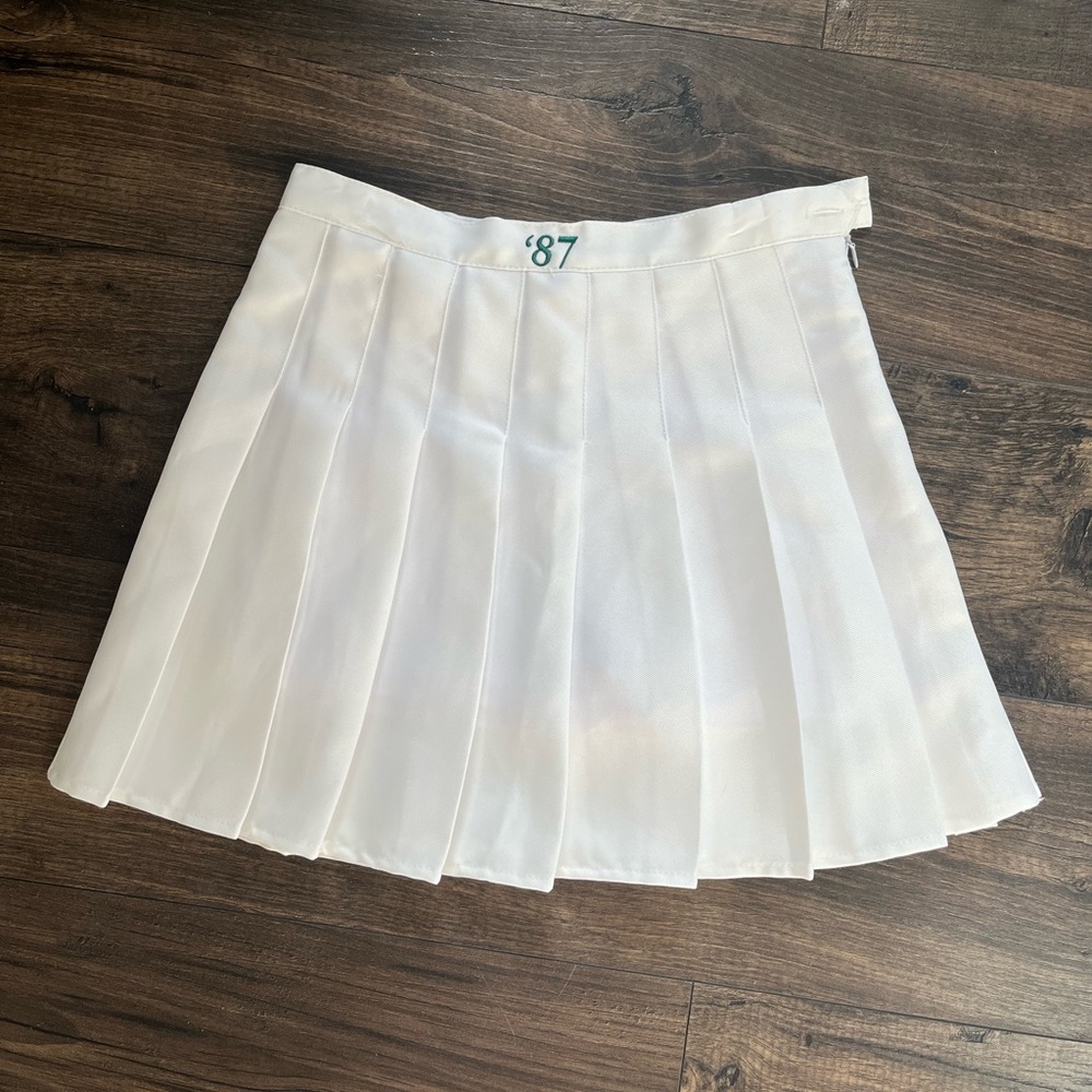 Mayfair club ‘87 tennis scort